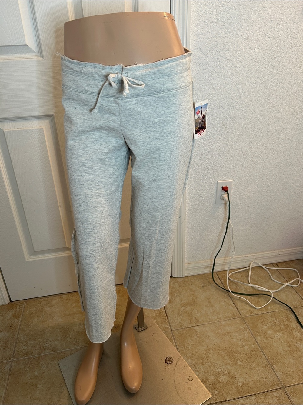 Women's Light Gray Drawstring Crop Joggers